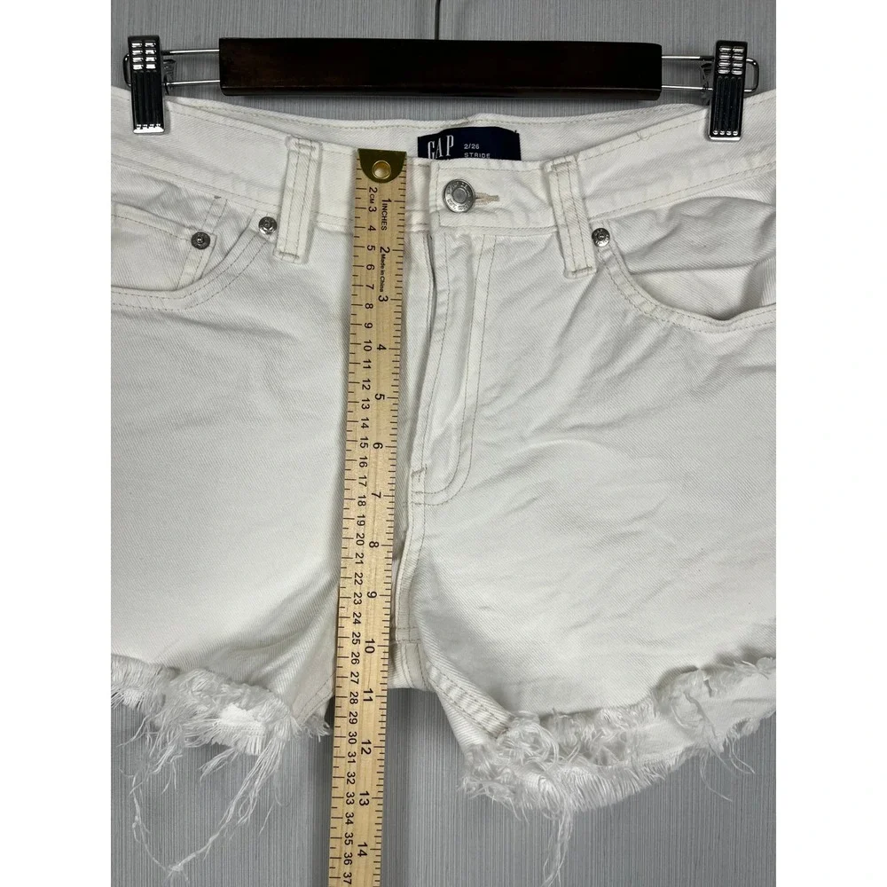GAP‎ Denim Shorts Womens 2/26 White Stride Short Frayed Hem Distressed Cotton